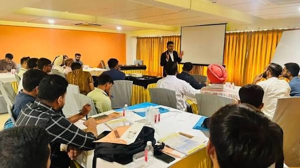 EduAiQ Smart Learning Classroom